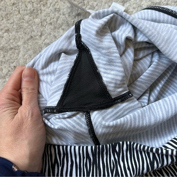 NEW BALANCE White and Black Zebra Women’s Studio Yoga Pant Tights Size Large - Picture 7 of 11